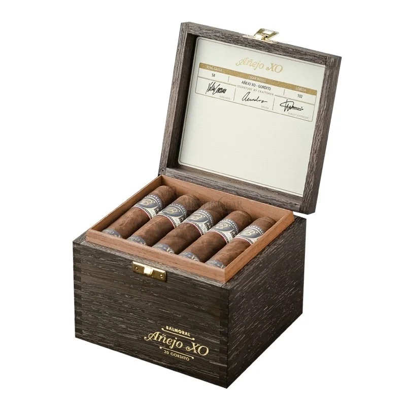 Balmoral Añejo XO 20 li kutu